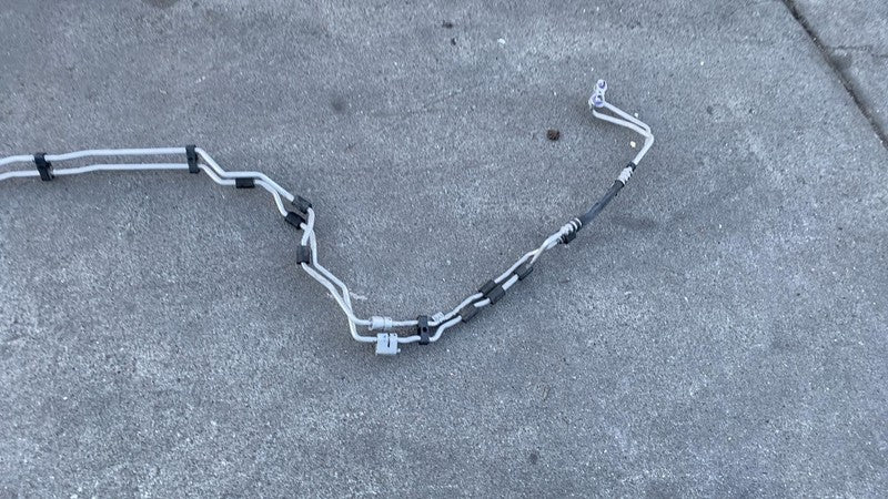 2018 2019 2020 BMW 530e G30 2.0L A/C Air Conditioning Pressure Hose Pi