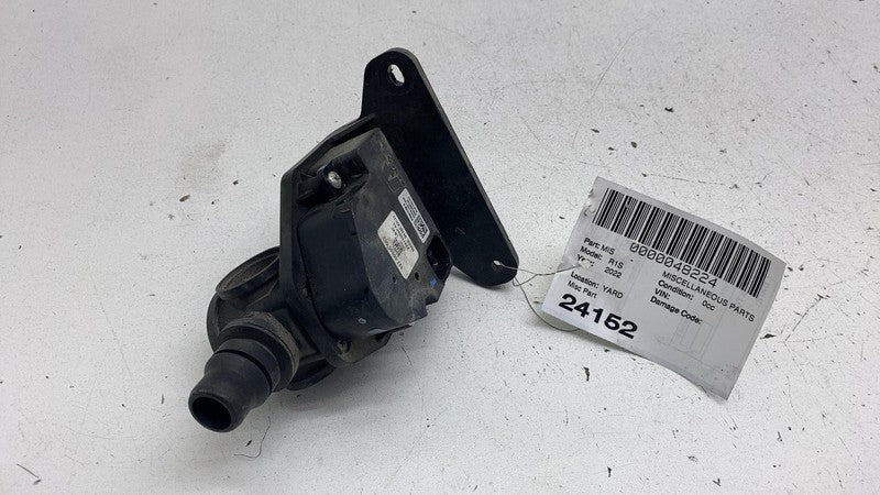 PT00017706D 2022-2024 Rivian R1T R1S HVAC A/C Heater Cooling Control 1-Way Valve & Bracket
