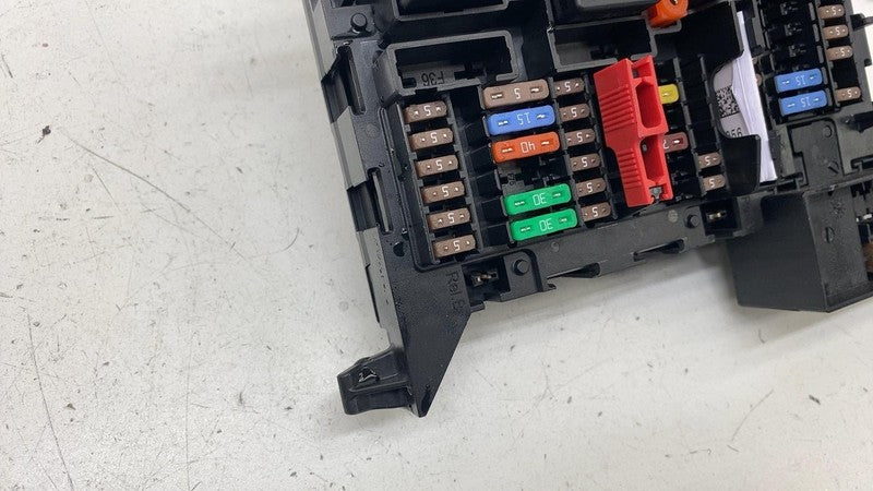 ⭕ 14-21 BMW i3 I01 Cabin Fuse Box Power Distribution Relay Module Unit