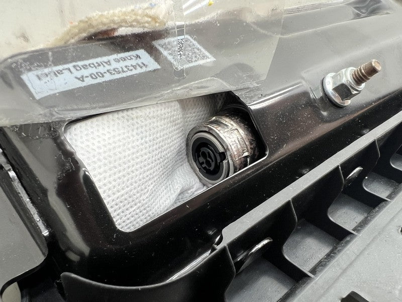 1077826-00-D ❇️17-23 Tesla Model Y 3 Right Knee Airbag Passenger Safety Module RH OEM 1077826