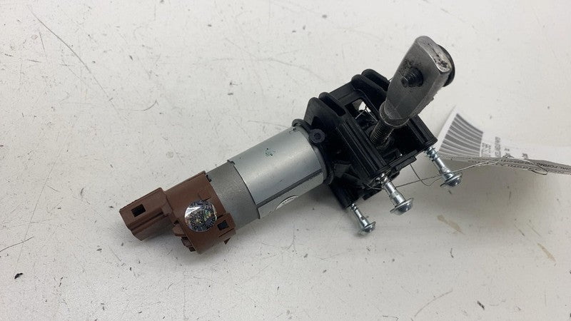 ⭕ 2017-2024 Chrysler Pacifica Brose Front Right Seat Adjustment Motor Assembly