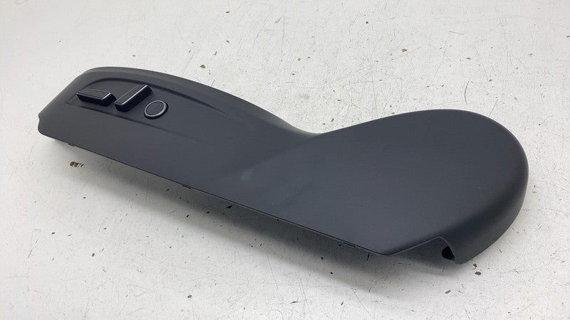 ⭕ 25-26 Tesla Model Y Front Left Seat Outboard Trim Panel w/ Switch 20