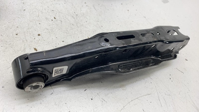 Knee Assembly VOLKSWAGEN ID4 Left 25