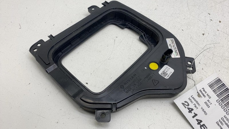 PT00051050C ⭕ 22-24 Rivian R1T R1S Front Left Charge Port inlet Bracket Mount PT00051050-C