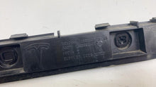 17-23 Model 3 Rear Right Bumper Lower Support Retainer Wing Bracket 1083991-00-I