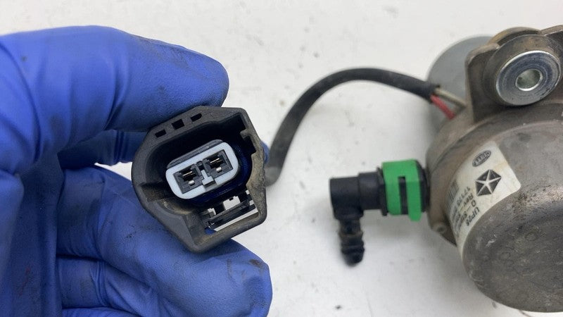 ⭕ 2012-2017 Jeep Wrangler Electronic Power Vacuum Air Pump Assembly 04