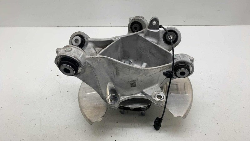 ⭕ 20-24 Tesla Model Y Rear Right Spindle Knuckle Hub & Dust Shield 118