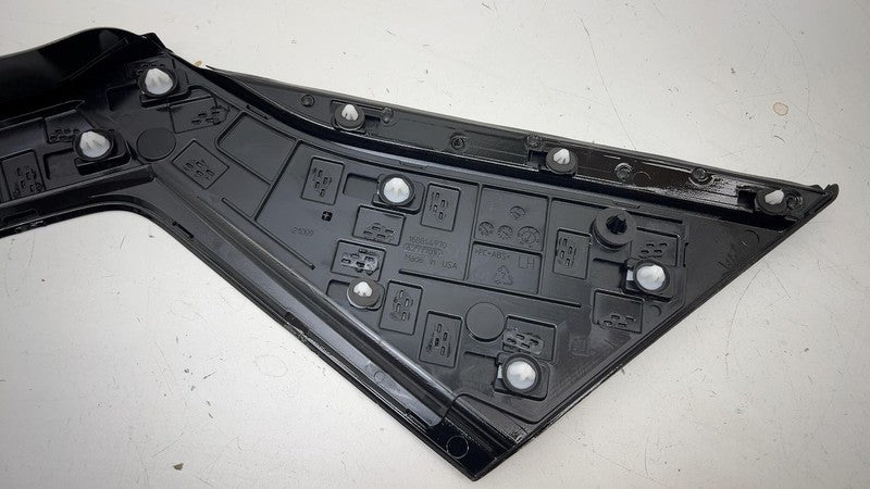 ⭕22-23 Chevrolet Bolt EUV Rear Left Upper Applique Quarter Reveal Pane