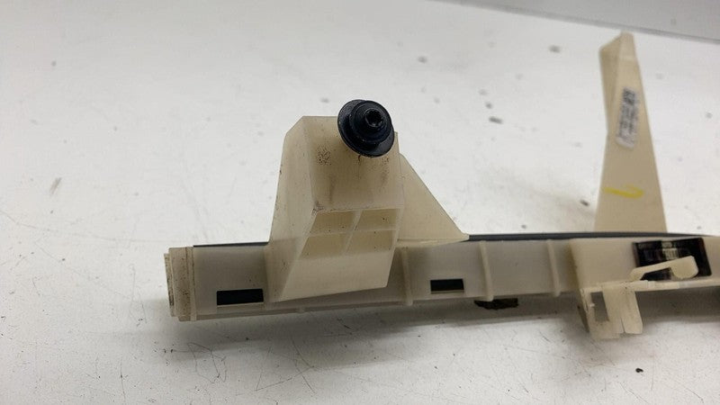 ⭕ 18-21 Navigator Front Right Door Window Glass Channel Guide RH JL1B-