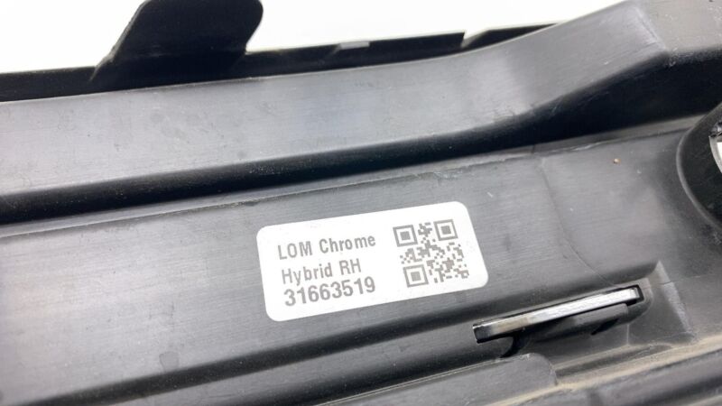 31663519 ⭕ 2019-2023 Volvo  XC90 Front Passenger Side Lower Outer Grille Right 31663844