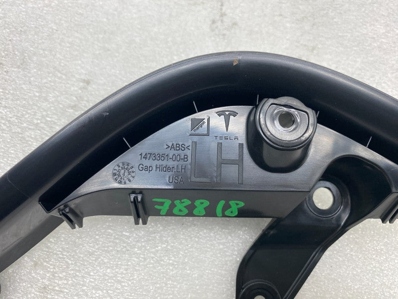 1473351-00-B ⭕ 2016-2020 Tesla Model X Rear Door Seal Lower Trim Gap Hider Left 1473351-00-B