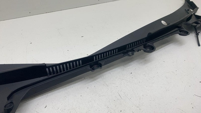 171253401D ⭕ 24-25 Model 3 Front Windshield Wiper Cowl Screen Underhood Trim 1712493-01-D