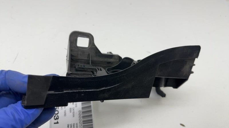 ⭕ 2024 Porsche Cayenne Front Right RH Cowl Water Box Grommet Bracket 4