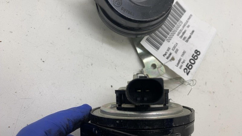 E3 007042 ⭕ 2022-2024 Mercedes-Benz EQS 450+ V297 FIAMM High & Low Pitch Tone Horn Signal