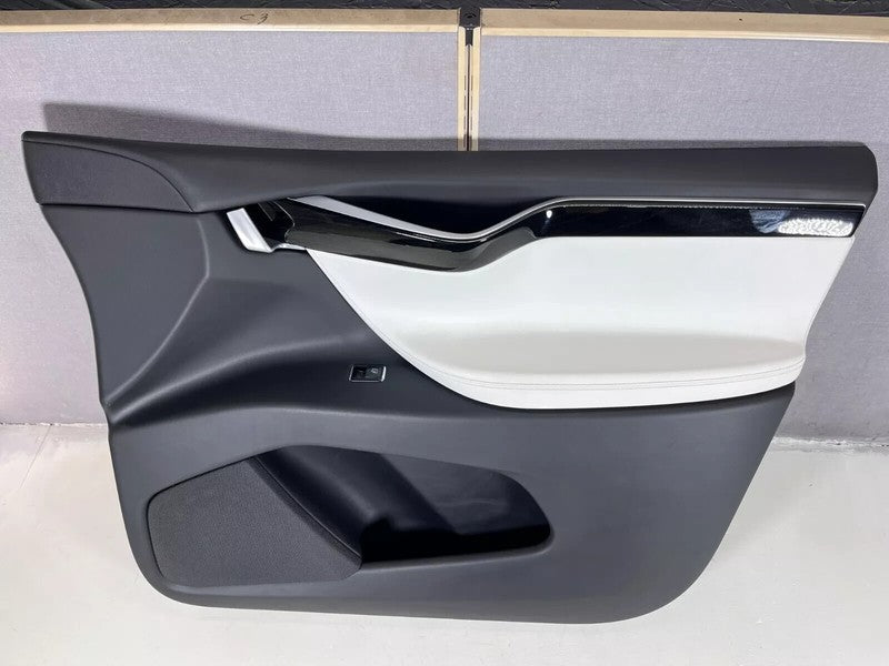 ⭕ 16-20 Model X Front Right Door Panel Trim Card Cover w/ Molding 1055