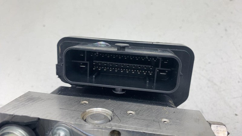 ⭕ 20-24 Tesla Model Y Anti-Lock Brake System ABS Pump Module Unit 1044