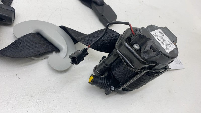 1081279 01 G ⭕ 2017-2023 Tesla Model 3 Front Right 1st Row Seat Belt & Retractor 1081279-01-G