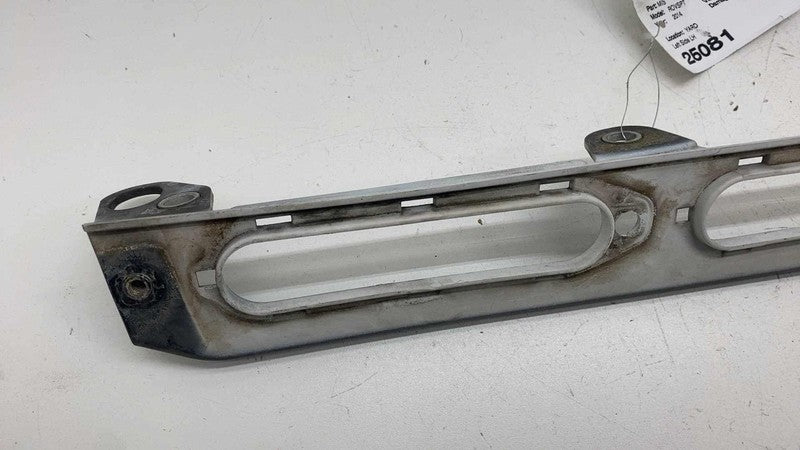 ⭕14-22 Range Rover Sport Front Left Fender Air Intake Duct Bracket CPL