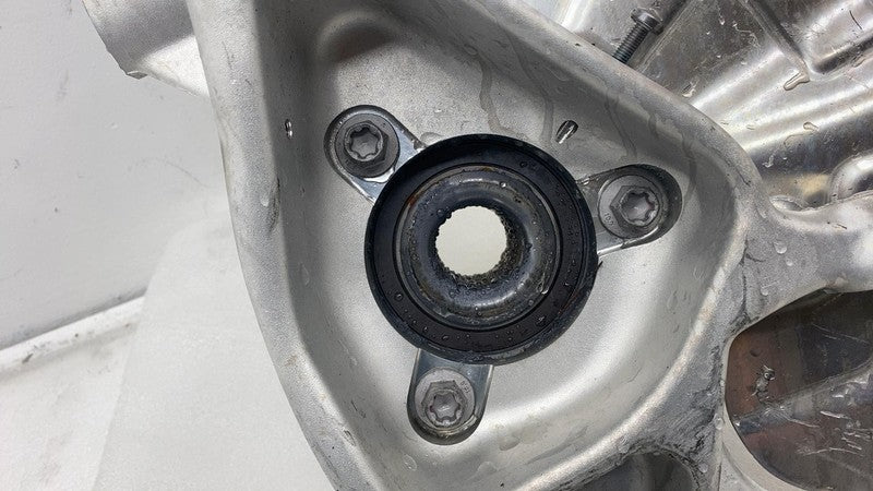 P11 S4FKL0 04 ⭕ 22-24 Air Grand Touring Front Left Spindle Knuckle w/ Hub Shield P11-S4FKL0-04