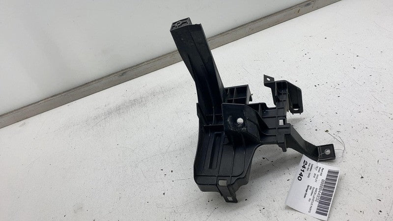 ⭕ 2017-2020 Maserati Levante Fuse Relay Junction Box Support Bracket 6