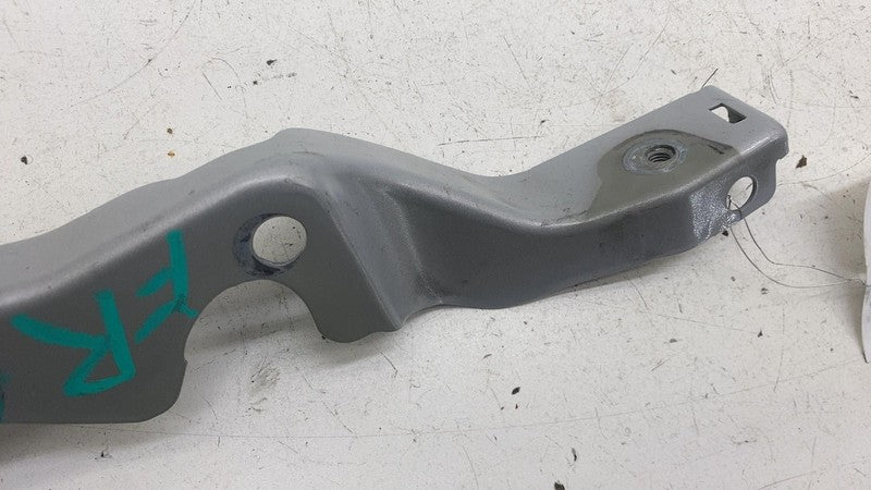 ⭕ 2021-2023 Polestar 2 Front Passenger Side Headlight Lamp Mount Bracket Right