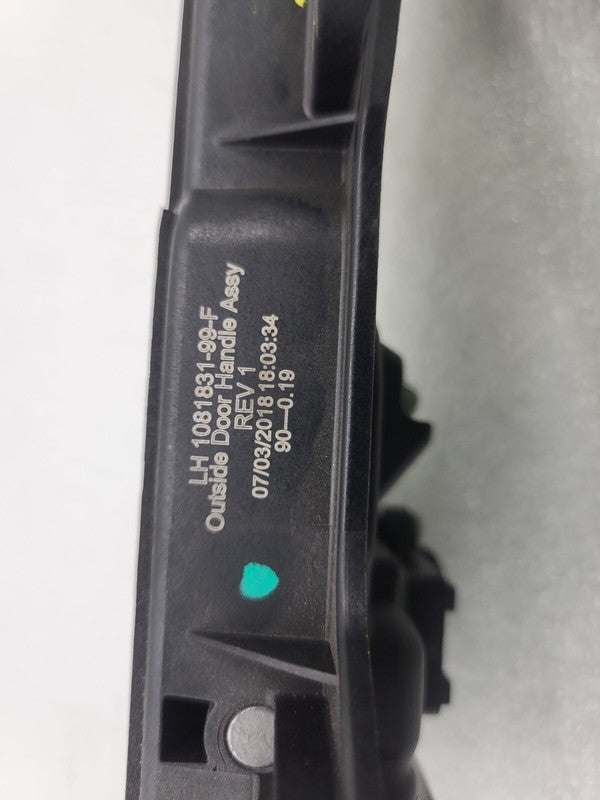 108183199F ⭕ 17-20 Tesla Model 3 Front = Rear Left Exterior Door Handle Outer 1081831-99-F