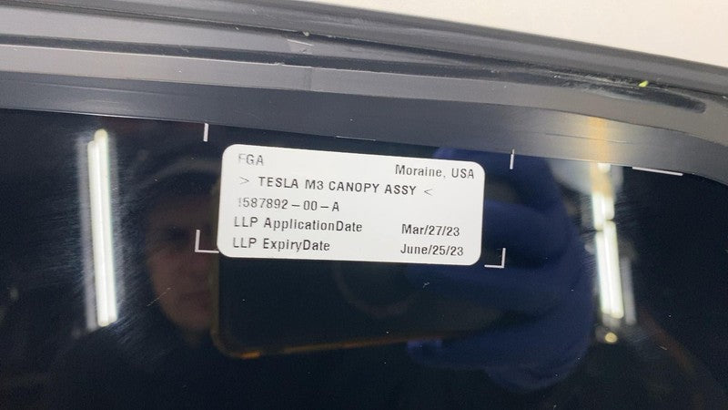 ⭕ 21-23 Model 3 Front Middle Panoramic Sun Moon Roof Window Glass 1587