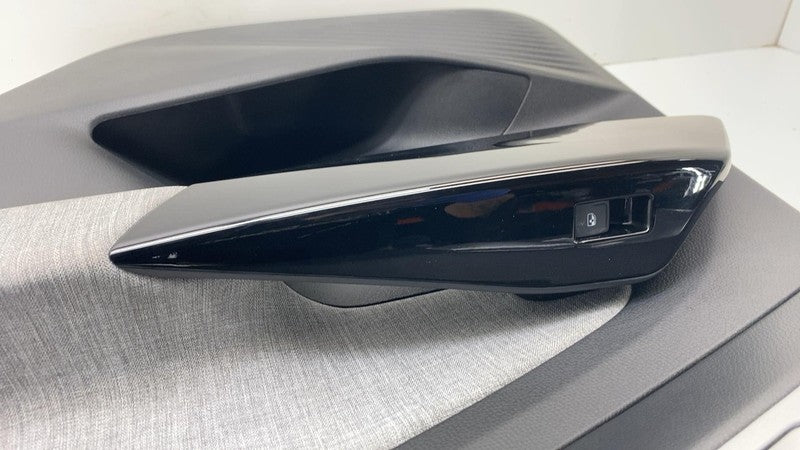 Rear Door Trim Panel VOLKSWAGEN ID4 Right 25