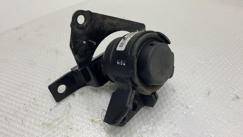 FV636F012AF 2013-2018 Ford C-Max Front Passenger Side Engine Mount w/ Bracket Support Right