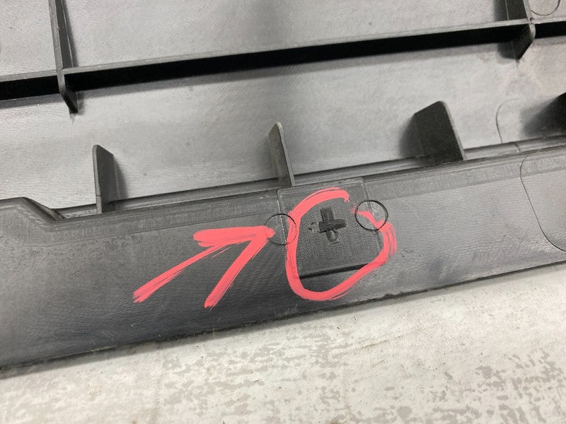 149774500C ⭕20-23 Model Y Right Side Skirt Rocker Molding Panel Carrier Bracket 497745-00-C