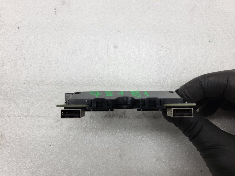 1102033 00 A ⭕ 2017-2022 Tesla Model 3 Rear USB/AUX Control Unit Hub Module OEM 1102033-00-A