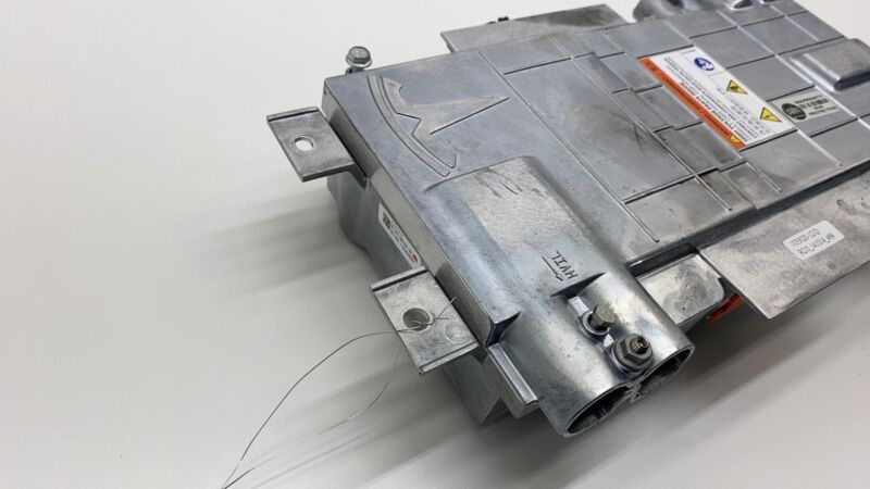 1021154 02 2012-2015 Tesla Model S MS 1-Phase High Voltage Junction Box Dual Motor Assembly