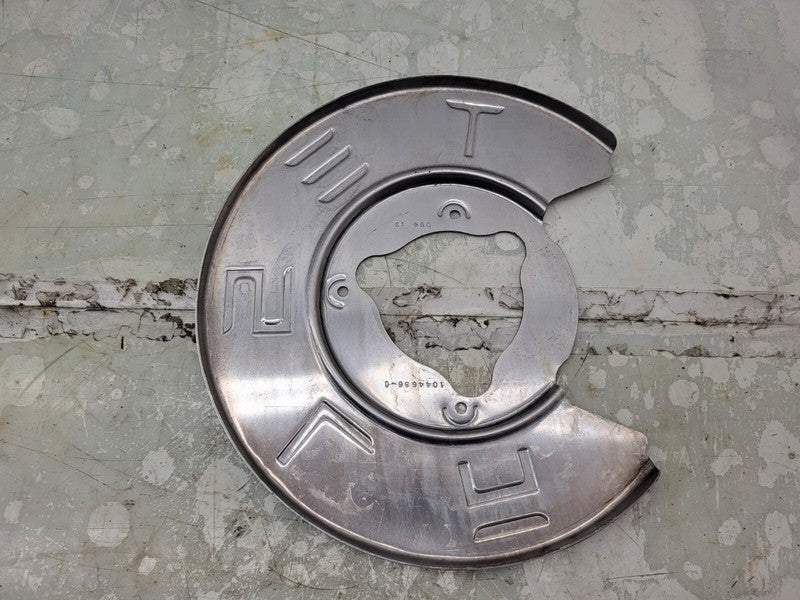 1044666 C ⭕ 17-23 Tesla Model 3 M3 Rear Passenger Side Brake Rotor Shield Right 1044666-C