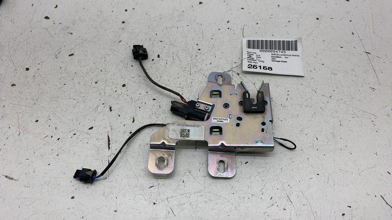 ⭕ 2022 Rivian EDV-700 Passenger Side Box Roller Door Lock Latch Right 