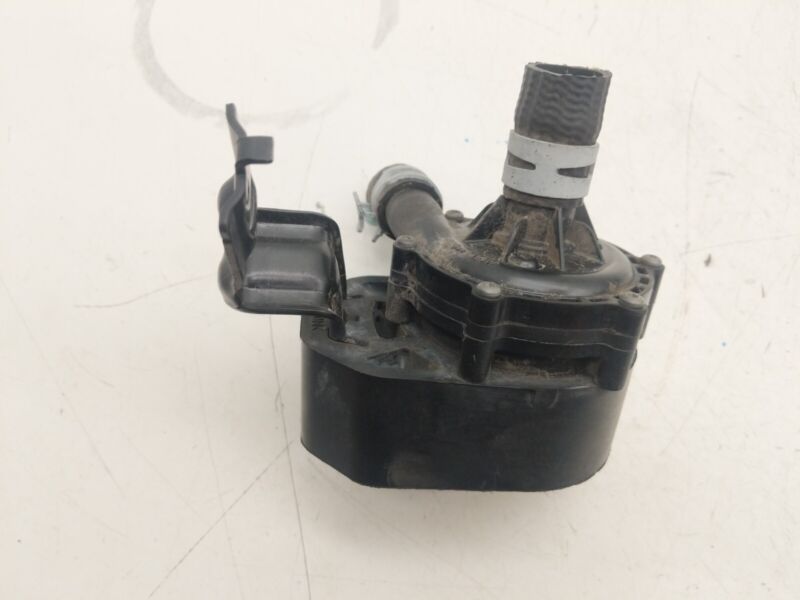 2016-2020 Tesla Model S MS Electric Auxiliary Coolant Water Pump w/ Bracket Assy