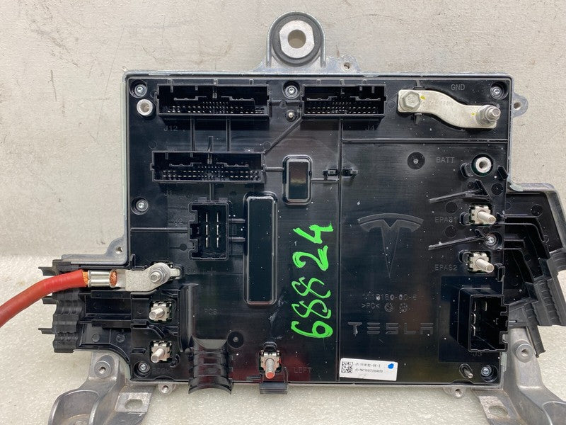 111818284E ⭕2017-2020 Tesla Model 3 Front Suspension Electrical Control Module 1118182-84-E