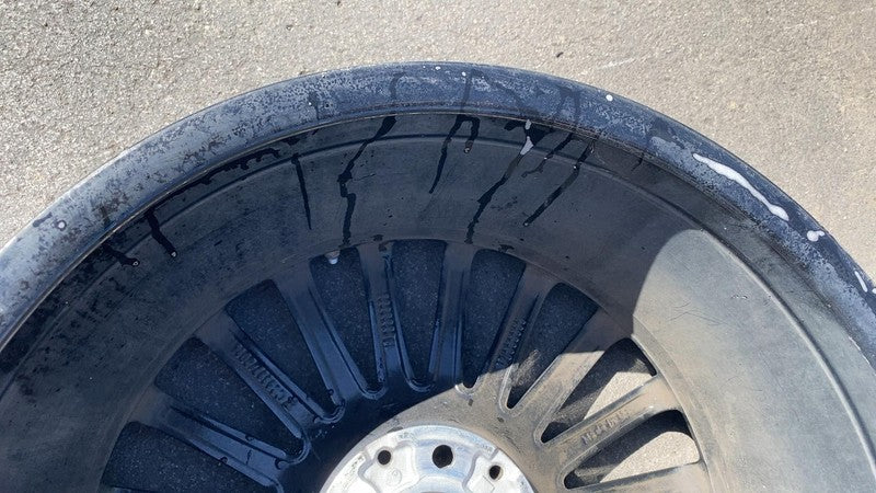 Wheel MERCEDES C-CLASS 19 wheel details poorly photograph