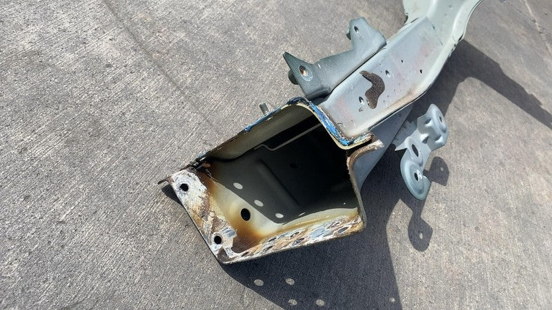 ⭕ 2022-2024 Rivian R1T Front Driver Side Lower Frame Apron Horn Struct
