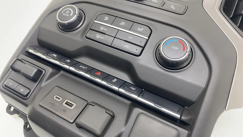 ⭕2025 Chevrolet Silverado 1500 Radio Display Screen Panel w/ Control Switch Unit