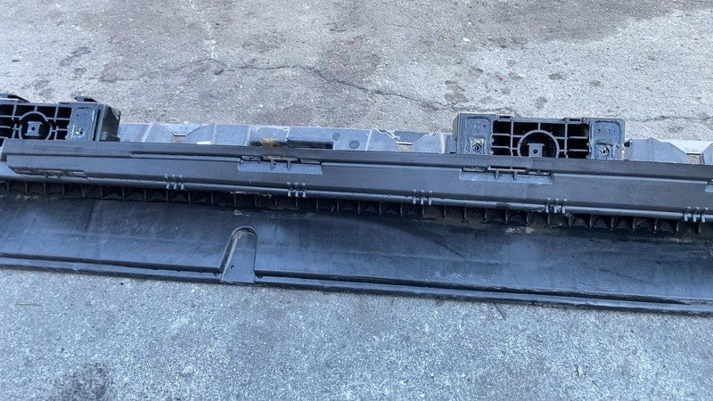 A1666900210 2012-2019 Mercedes-Benz GLE350 Right Running Board Step Mount Support Bracket RH