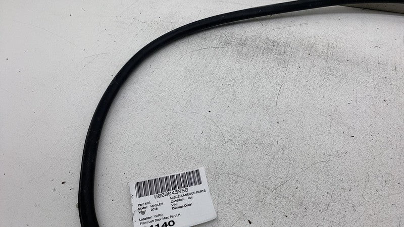 670032863 ⭕17-20 Maserati Levante Front Left Door Lower Weatherstrip Rubber Seal 670032863