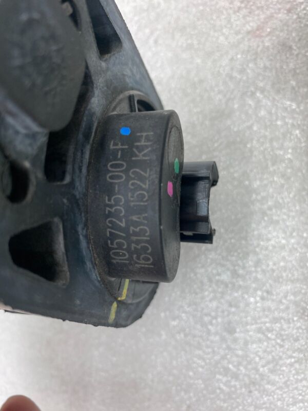 2016-2020 Tesla Model S MS Electric Auxiliary Coolant Water Pump w/ Bracket Assy