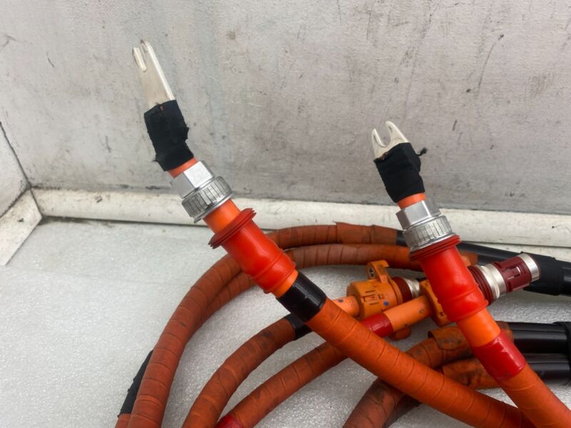 106260010C 2016-2020 Tesla Model S Rapid Splitter Battery Port & Wire Cable Wiring Harness