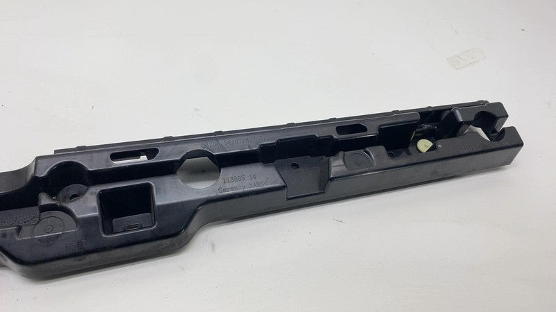 ⭕ 18-22 BMW 530e Right Center Skirt Rocker Molding Panel Support Mount