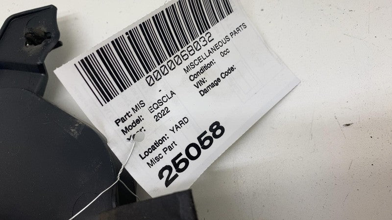 ⭕ 2022 Mercedes-Benz EQS 450+ V297 Front Left Windscreen Wiper Trim A2