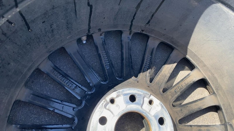 Wheel MERCEDES C-CLASS 19 wheel details poorly photograph