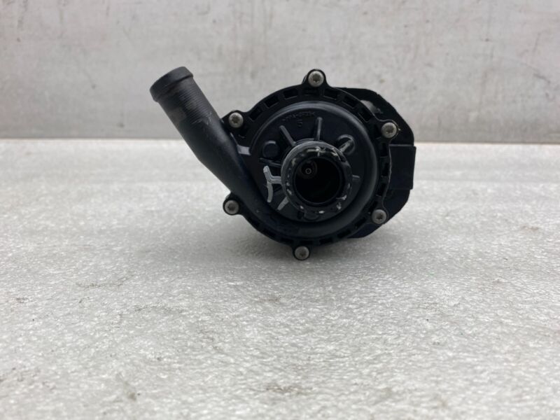 2016-2020 Tesla Model S X Cooling System Auxiliary Water Coolant Pump FWD Assy