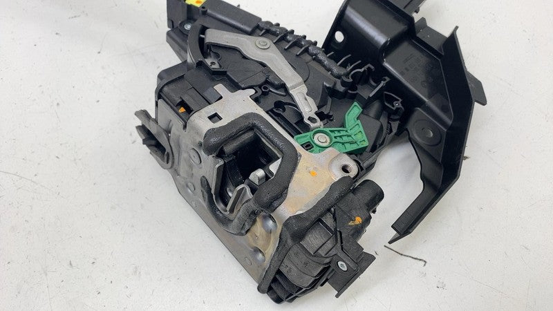 ⭕ 2022 EQS 450+ V297 Rear Right Exterior Door Handle Outer White A0997