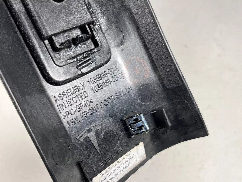 ⭕ 16-20 Tesla Model X Front Left Door Step Sill Scuff Plate Cover 1035