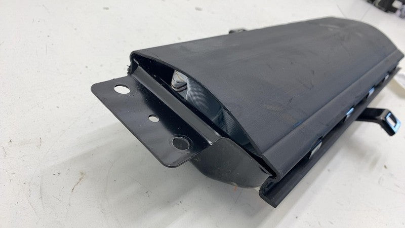 PT00000829J ⭕ 2022-2025 Rivian R1S Front Left or Right Lower Dash Knee Airbag PT00000829-J